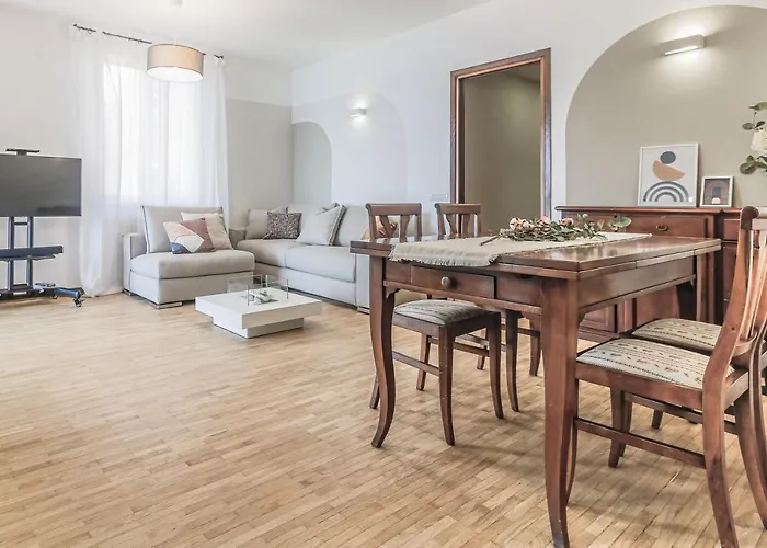 Stunning View Lakeside - Larihome A11 *