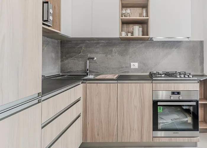 Stunning View Lakeside - Larihome A11 *