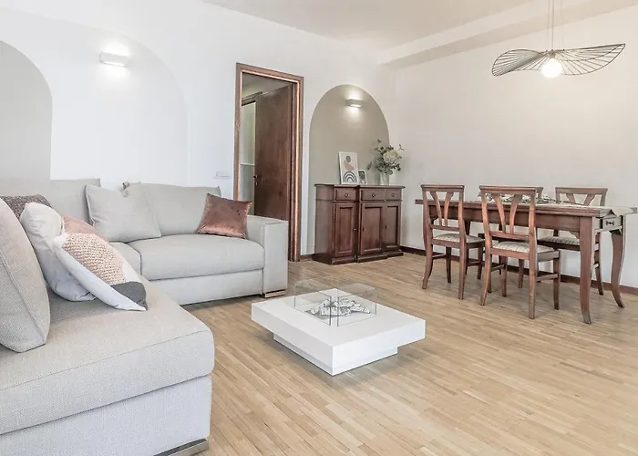 Stunning View Lakeside - Larihome A11 Daire Gravedona